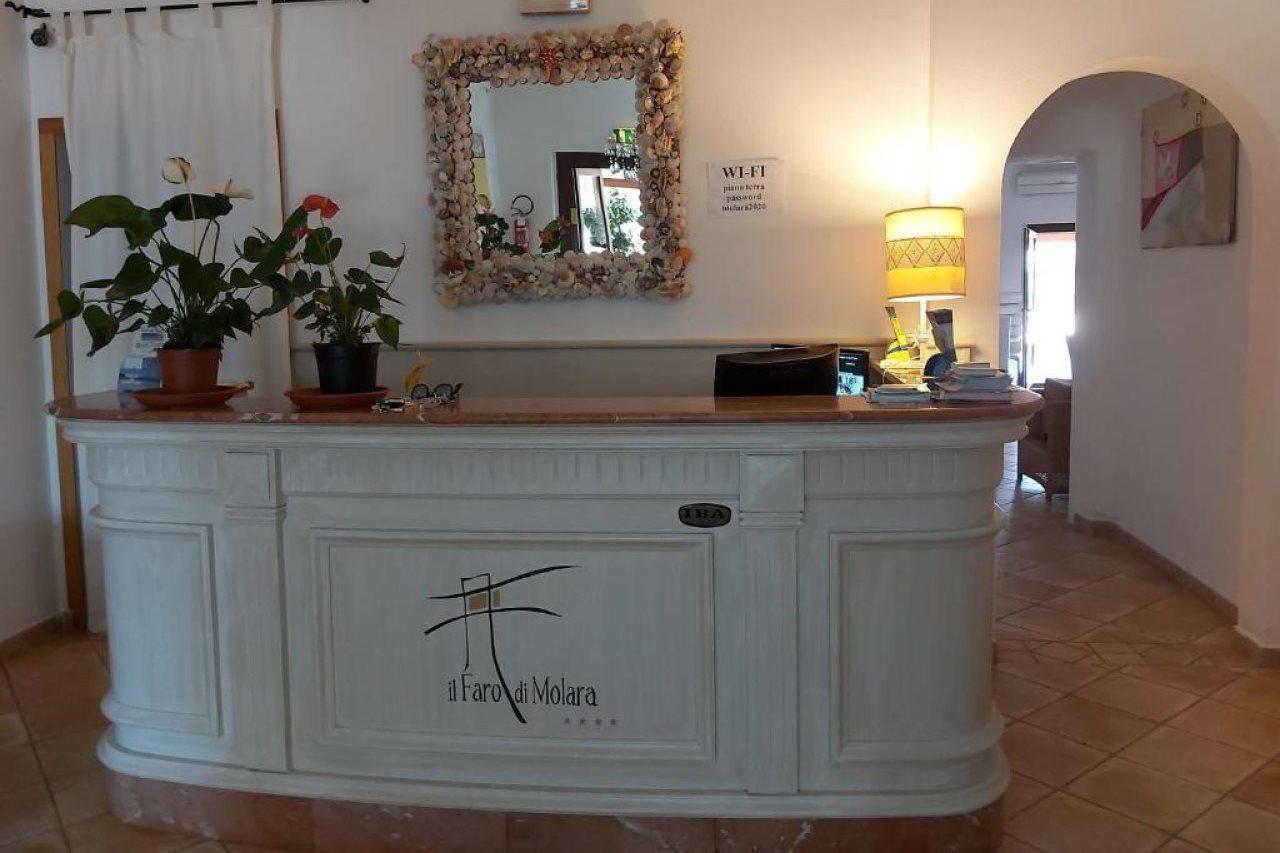 Hotel Il Faro Di Molara 포르토산파울로 외부 사진